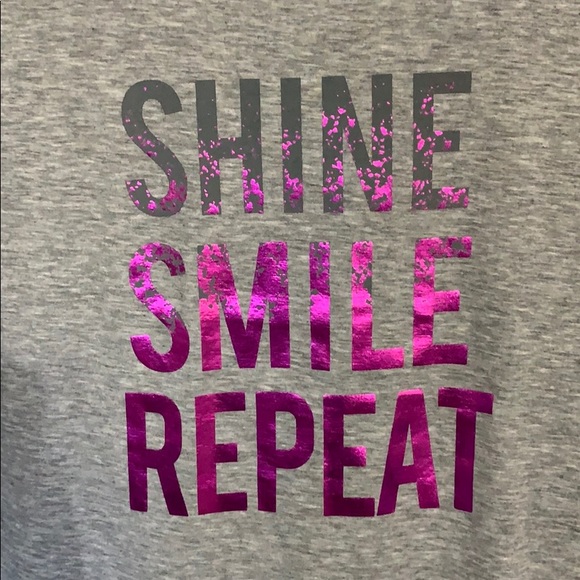 Gap Fit Cool Dry “V” Open Back shirt - Picture 2 of 6